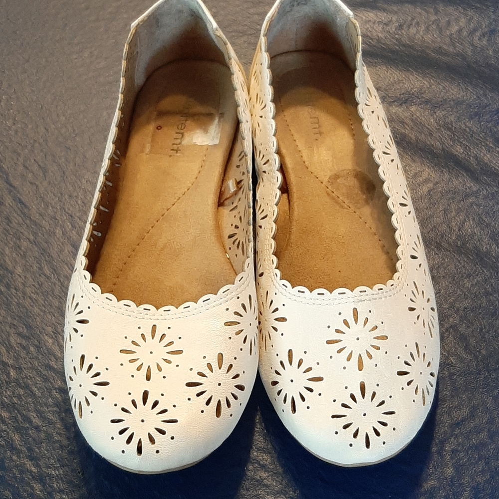 White floral flats